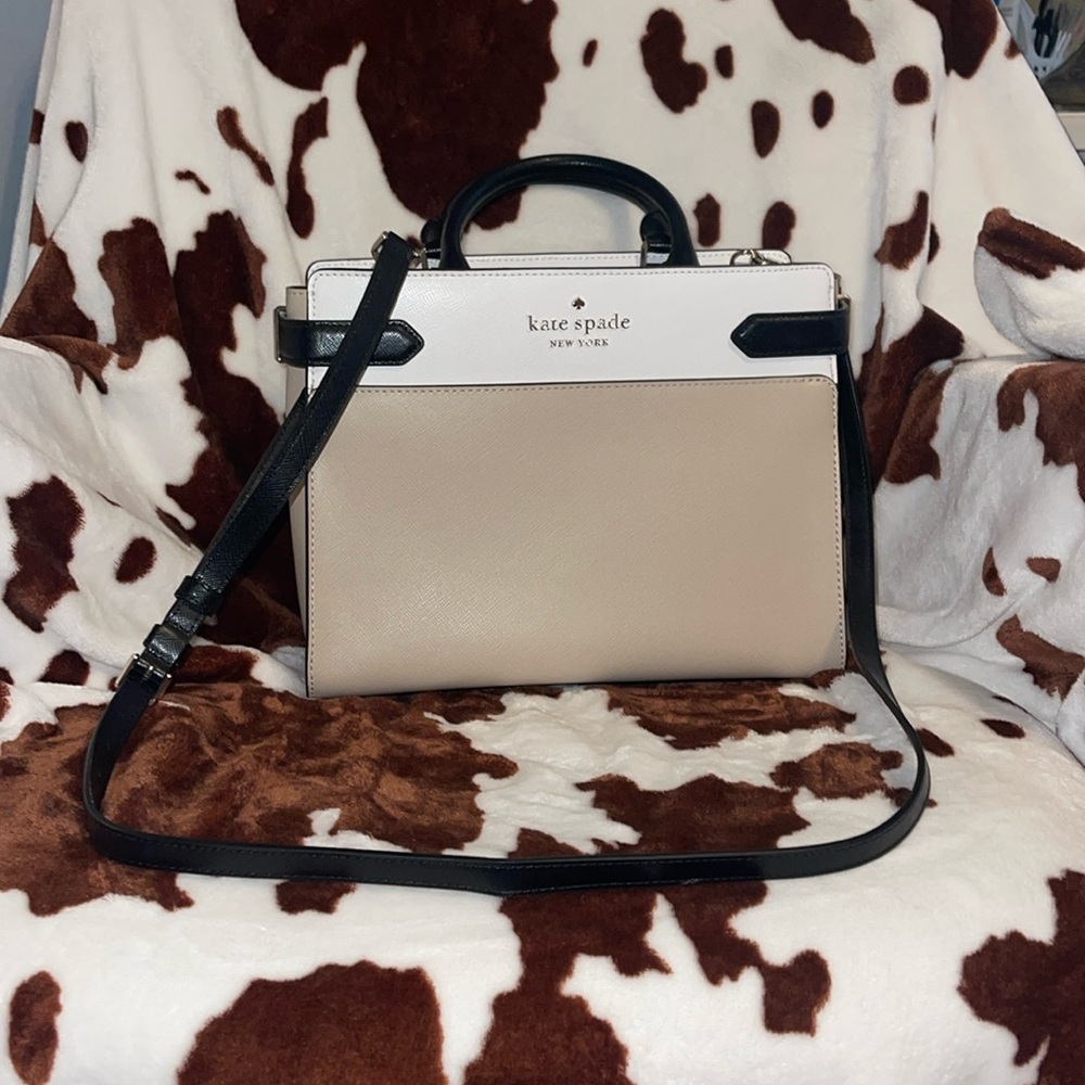 Authentic Kate Spade Staci medium crossbody